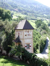 fotografia a colori della Torre colombaria di castel Coira (autore: Giorgio Visconti)