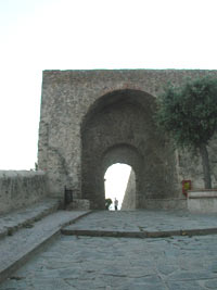 fotografia a colori di Porta a Mare in Maremma (autore: Giorgio Visconti)
