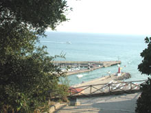 fotografia a colori di un panorama sul canale, dalla porta a mare in Maremma (autore: Giorgio Visconti)