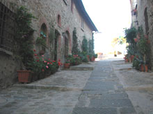 fotografia a colori di via Fortezza in Maremma (autore: Giorgio Visconti)