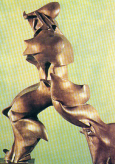 fotografia a colori di una scultura di U.Boccioni, Forme Uniche nella Continuità dello Spazio, 1913 (fonte: Paolo Marzano)