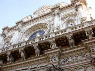 fotografia a colori di particolari della facciata della Chiesa di S.Croce a Lecce - archivio fotografico di Paolo Marzano (fonte: Paolo Marzano)