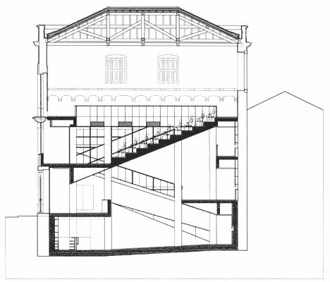 disegno in bianco e nero della sezione dell'auditorio del Museo del Fado. (fonte: 'Joo Santa Rita, Projectos 1987 - 1998')