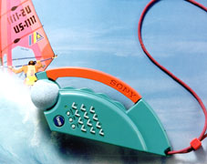 fotografia a colori del modellino per la seconda ipotesi di telefono (fonte: Toshiyuki Yoshino)