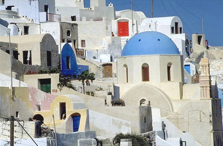 fotografia a colori di abitazioni di Santorini, Grecia (autore: Luigi Sartori)