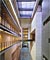 miniatura della fotografia a colori di un interno di un edificio del complesso 'Jakob-Kaiser-Haus' (fonte: http://www.baunetz.de/db/news/?news_id=75101)