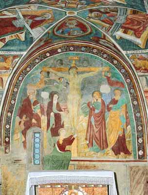 fotografia a colori del'affresco della crocifissione, presbiterio (autore: Danilo Povinelli)