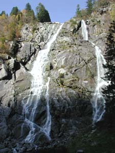 fotografia a colori delle cascate Nardis in val di Genova (autore: Giorgio Visconti)
